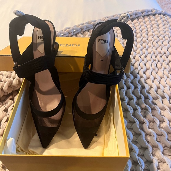 Fendi Colibrì — Black leather and mesh slingbacks medium heel. AUTHENTIC FENDI - Picture 3 of 13